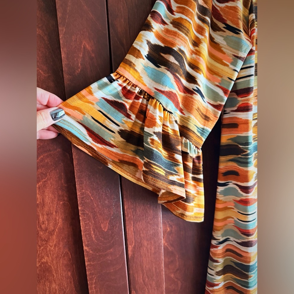 Colorful Geometric Patterned Tunic - Picture 3 of 3
